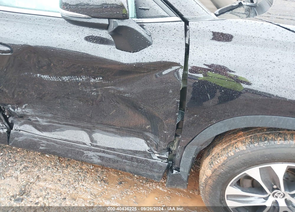 2020 TOYOTA HIGHLANDER XLE VIN: 5TDGZRAH4LS016720
