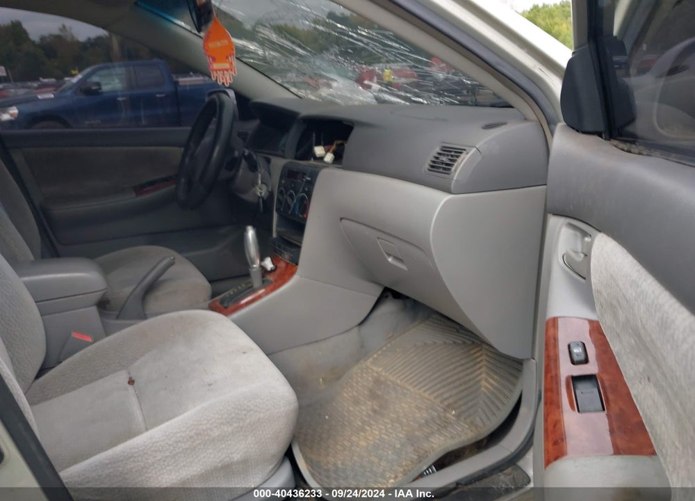 2003 TOYOTA COROLLA LE VIN: 2T1BR32E53C030064