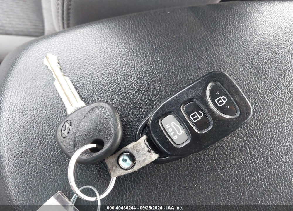 2013 HYUNDAI ELANTRA GS VIN: KMHDH6AE8DU019946