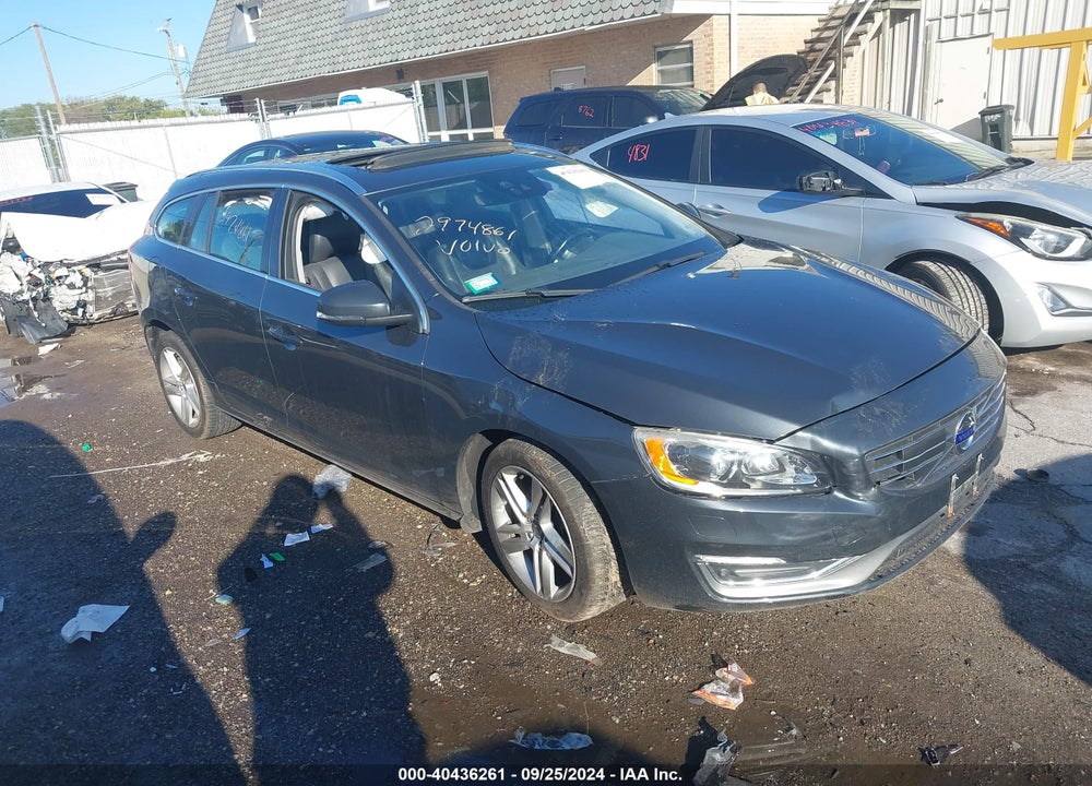 2015 VOLVO V60 VIN: YV140MEM0F1243597