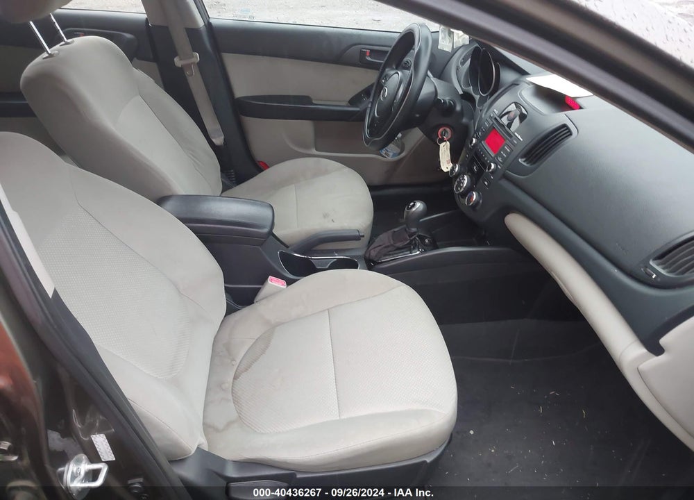 2011 KIA FORTE EX VIN: KNAFU5A24B5324454