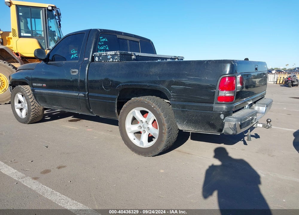 2000 DODGE RAM 1500 ST VIN: 1B7HC16YXYS502172