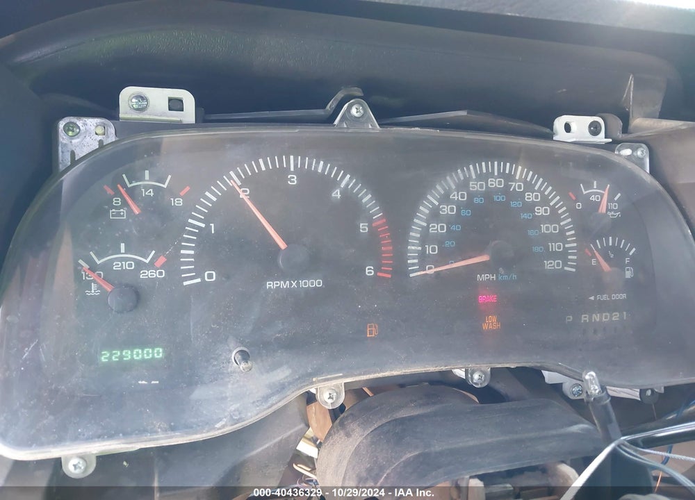 2000 DODGE RAM 1500 ST VIN: 1B7HC16YXYS502172