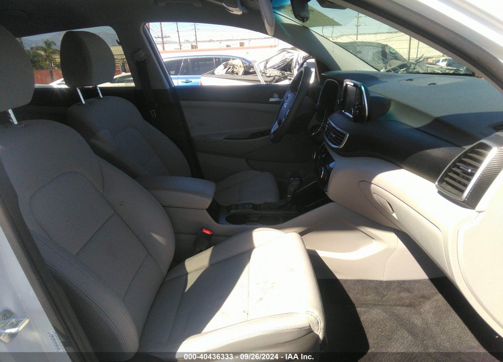 2021 HYUNDAI TUCSON SE VIN: KM8J23A44MU355183