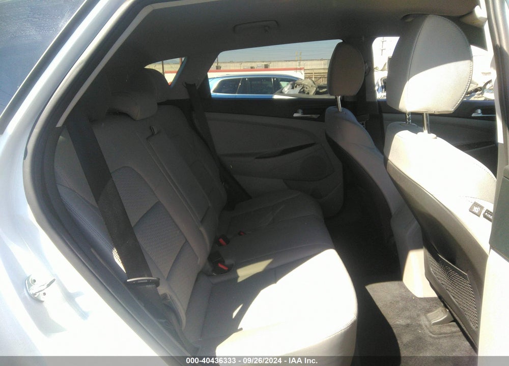 2021 HYUNDAI TUCSON SE VIN: KM8J23A44MU355183