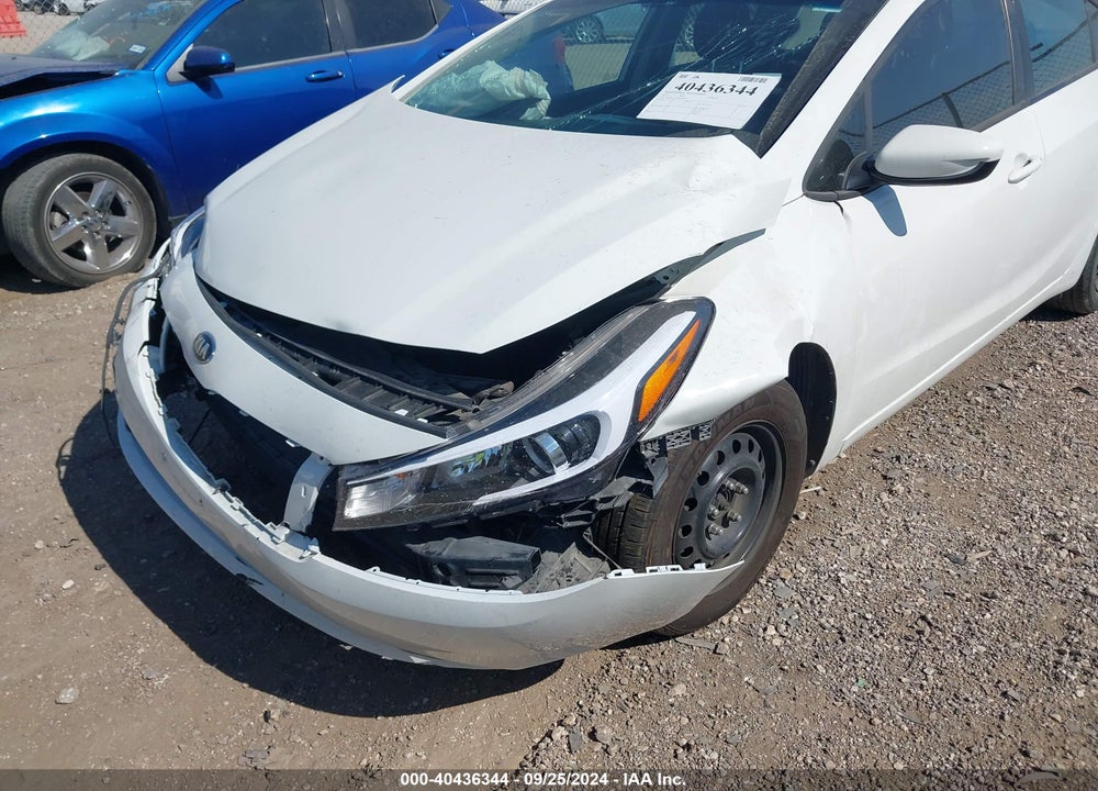 2017 KIA FORTE VIN: 3KPFK4A72HE050019