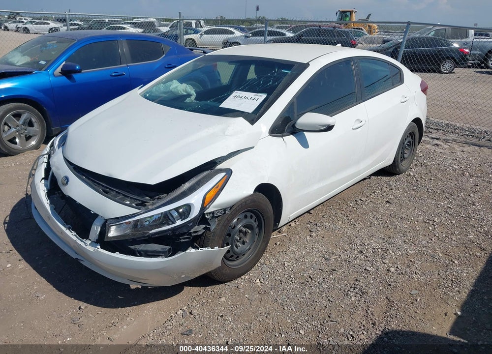 2017 KIA FORTE VIN: 3KPFK4A72HE050019
