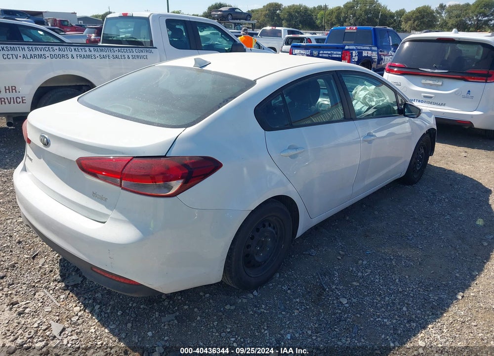 2017 KIA FORTE VIN: 3KPFK4A72HE050019