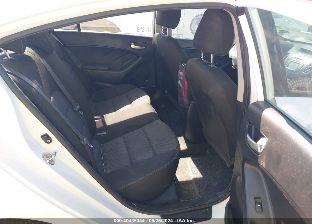 2017 KIA FORTE VIN: 3KPFK4A72HE050019