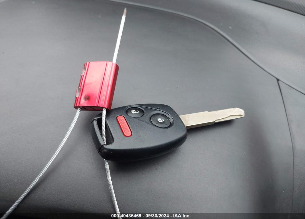 2010 HONDA CIVIC LX VIN: 2HGFA1F57AH557938
