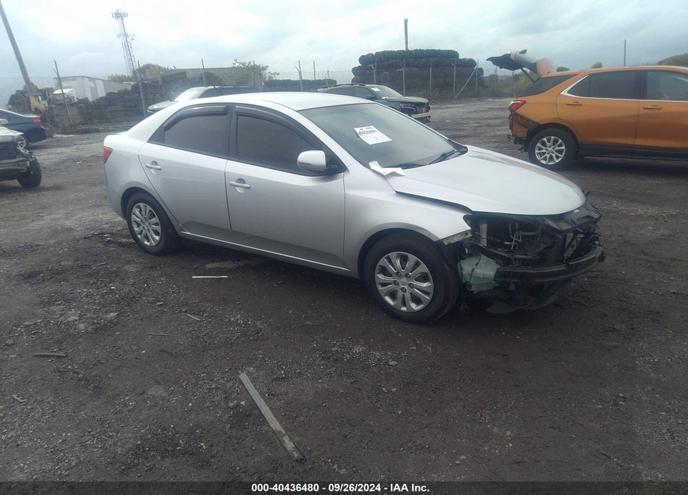 2011 KIA FORTE EX VIN: KNAFU4A20B5452135