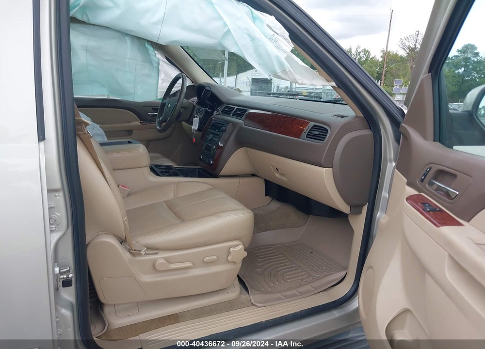 2014 CHEVROLET TAHOE LT VIN: 1GNSKBE00ER226184