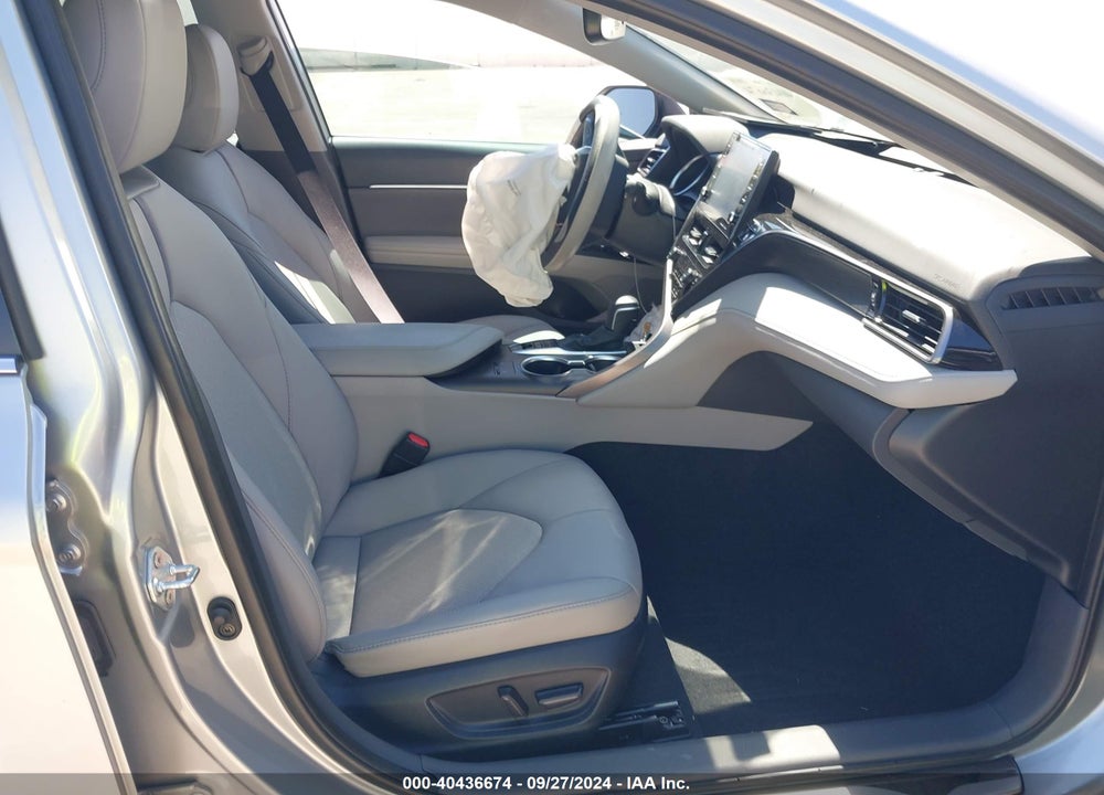 2024 TOYOTA CAMRY HYBRID XLE VIN: 4T1F31AK4RU065488