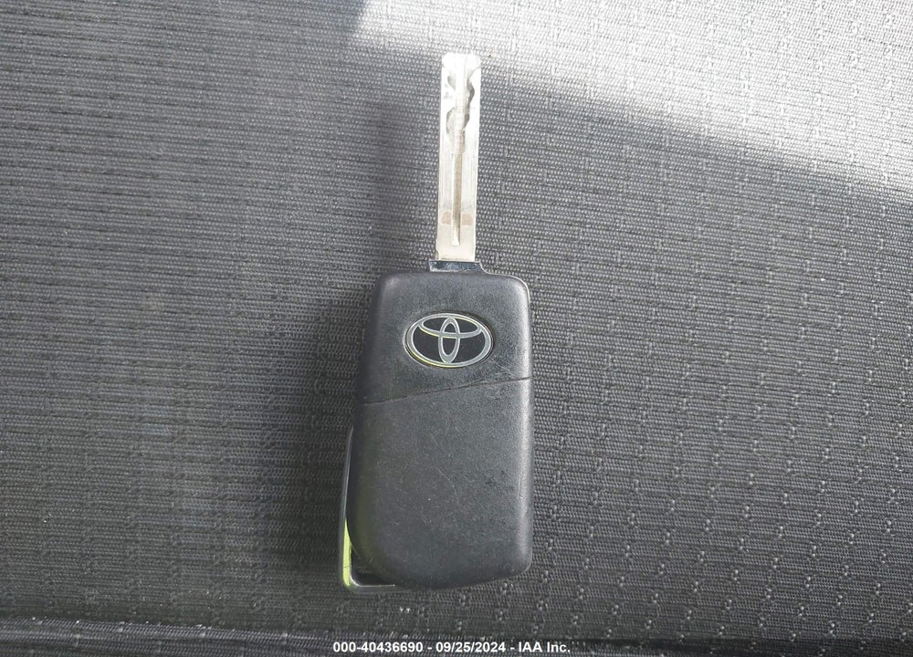 2019 TOYOTA C-HR LE VIN: JTNKHMBX4K1050816