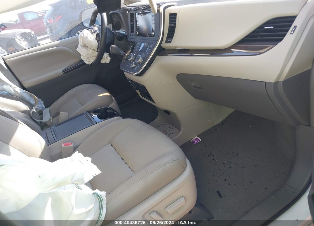 2019 TOYOTA SIENNA XLE PREMIUM 8 PASSENGER VIN: 5TDYZ3DC7KS019336