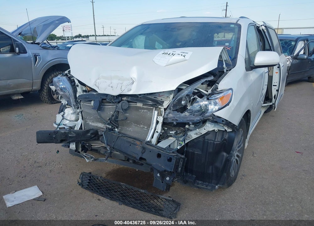 2019 TOYOTA SIENNA XLE PREMIUM 8 PASSENGER VIN: 5TDYZ3DC7KS019336