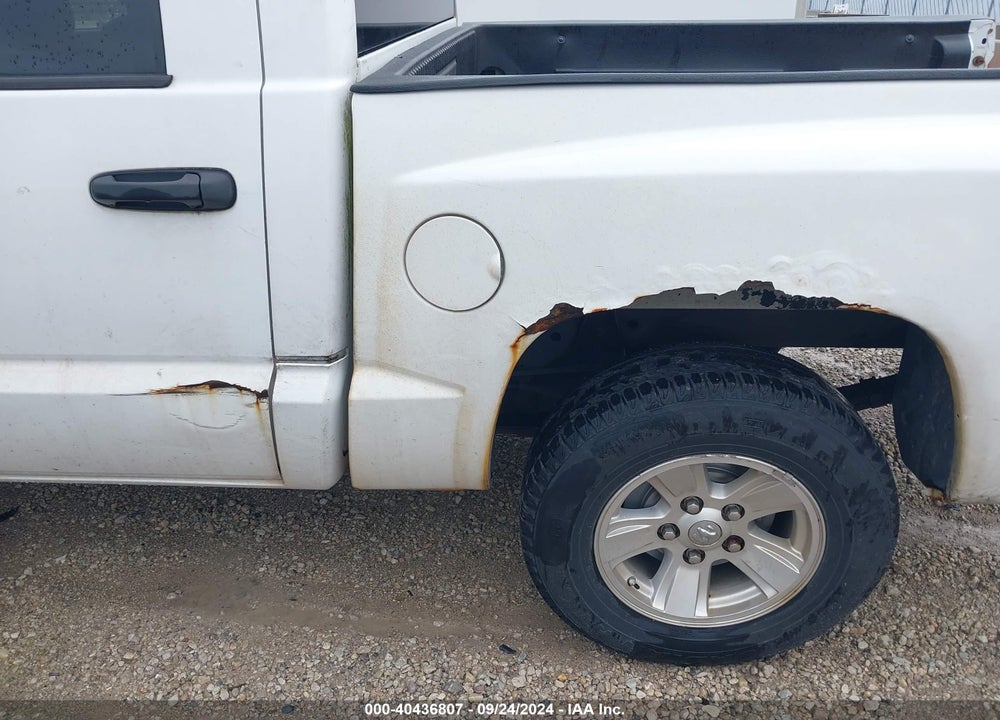 2011 RAM DAKOTA SXT VIN: 1D7RW3GK0BS504575