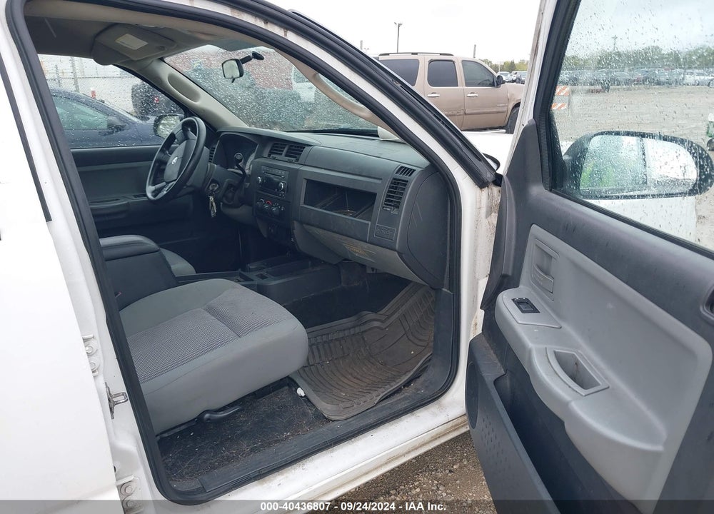 2011 RAM DAKOTA SXT VIN: 1D7RW3GK0BS504575