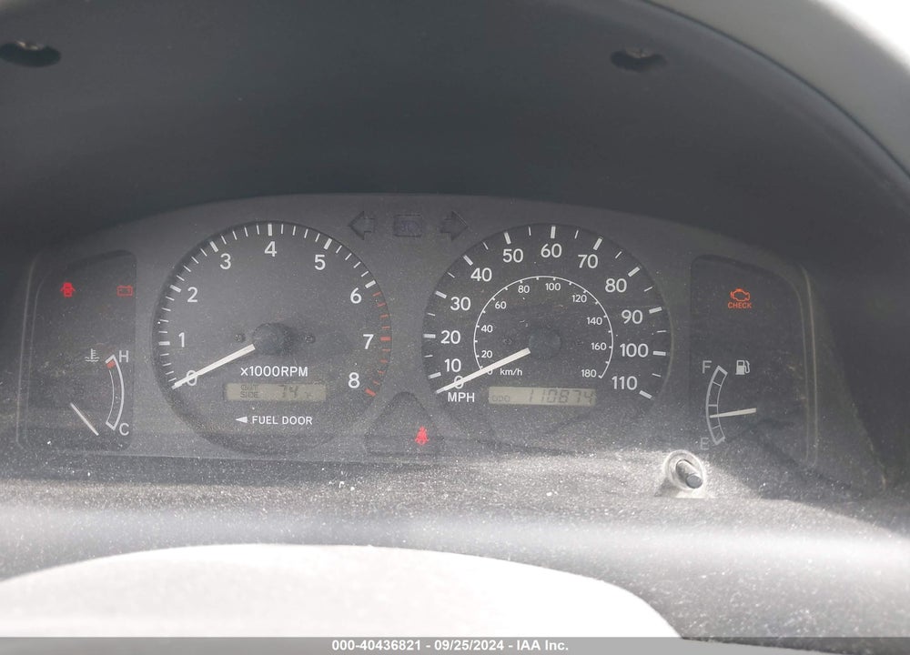 2001 TOYOTA COROLLA LE VIN: 2T1BR12E01C472073