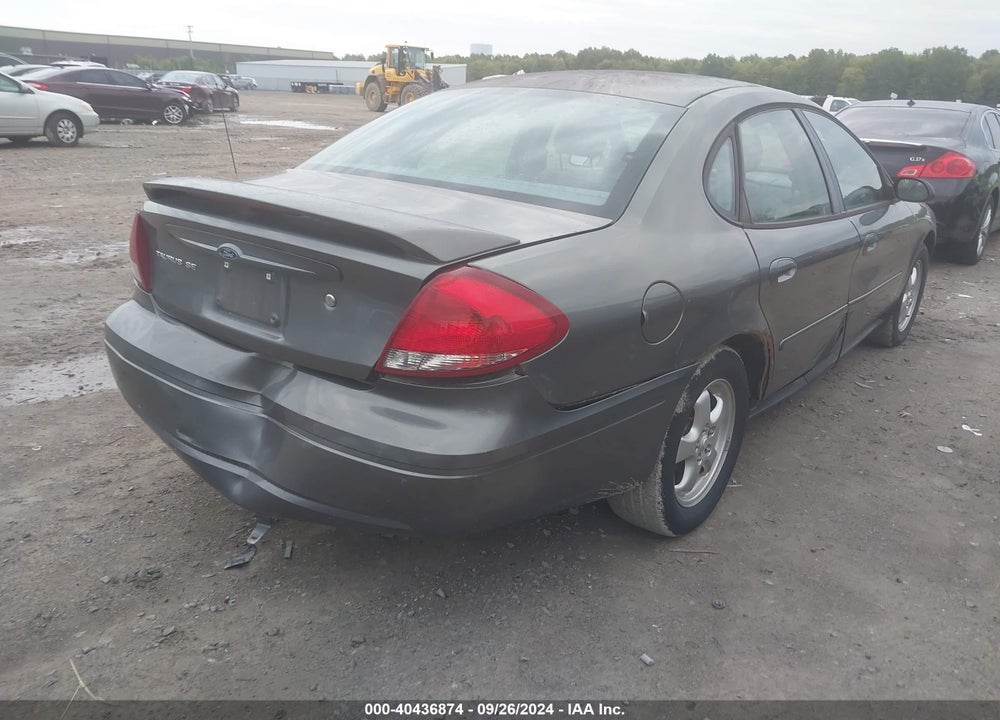 2005 FORD TAURUS SE VIN: 1FAFP53235A294968