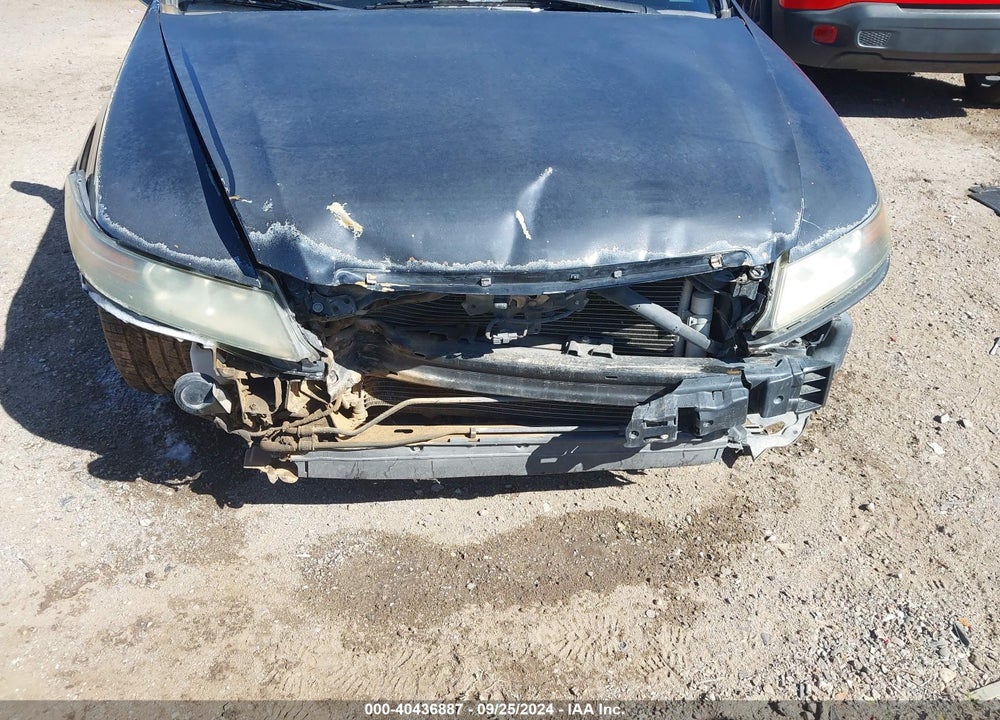 2005 ACURA TL VIN: 19UUA66205A061992