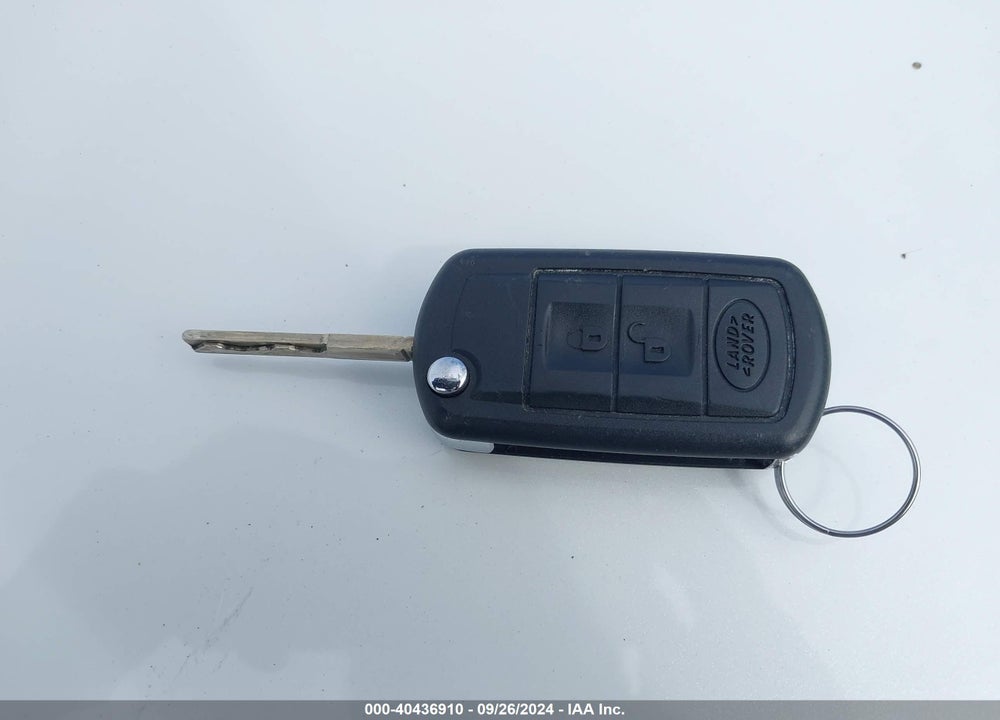 2005 LAND ROVER LR3 SE VIN: SALAE25435A328522