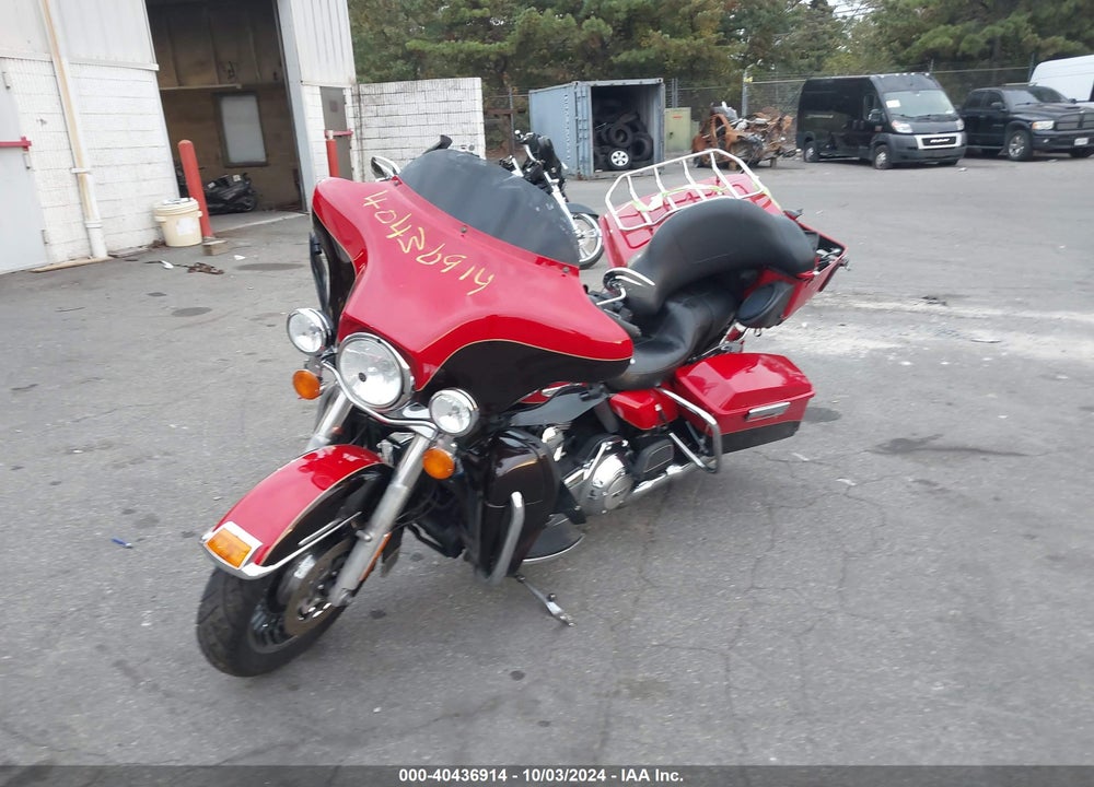 2011 HARLEY-DAVIDSON FLHTK VIN: 1HD1KEM17BB664588