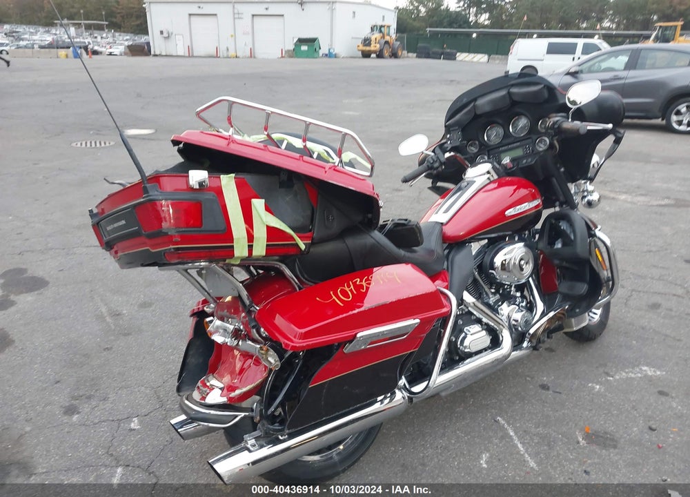 2011 HARLEY-DAVIDSON FLHTK VIN: 1HD1KEM17BB664588