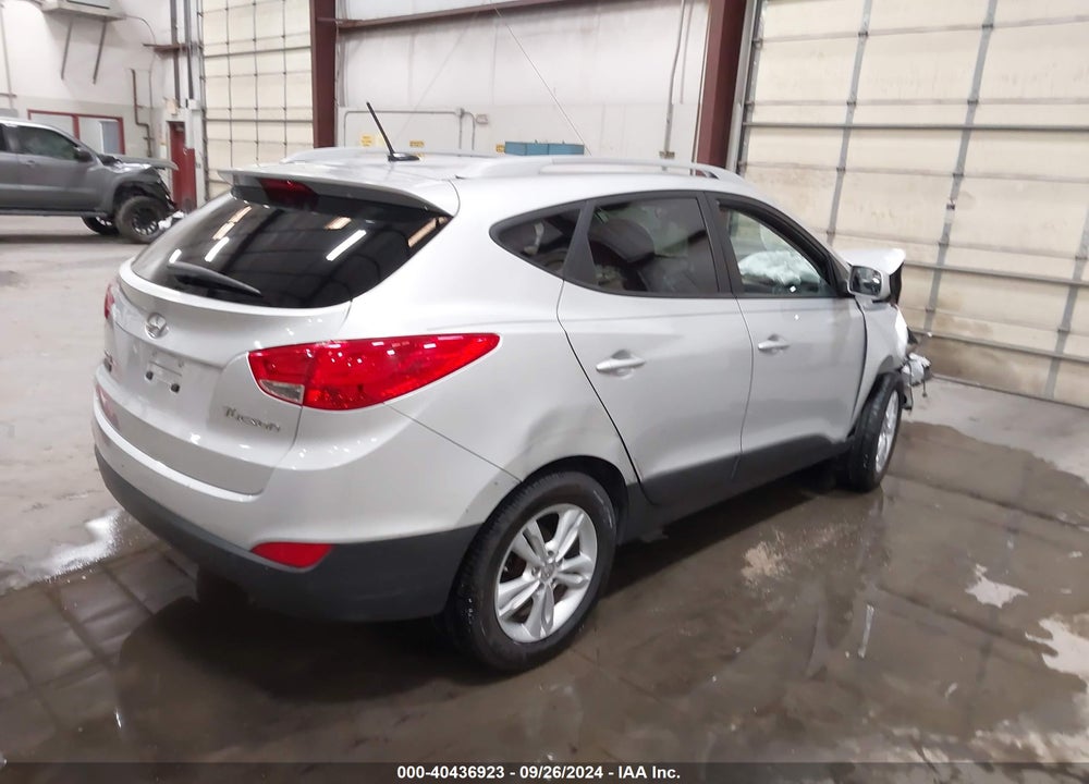 2011 HYUNDAI TUCSON GLS VIN: KM8JU3AC1BU200119