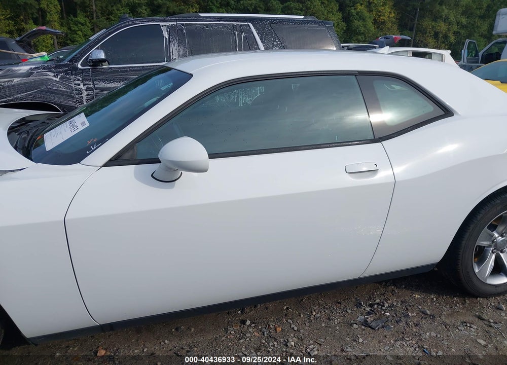2018 DODGE CHALLENGER SXT VIN: 2C3CDZAGXJH128121