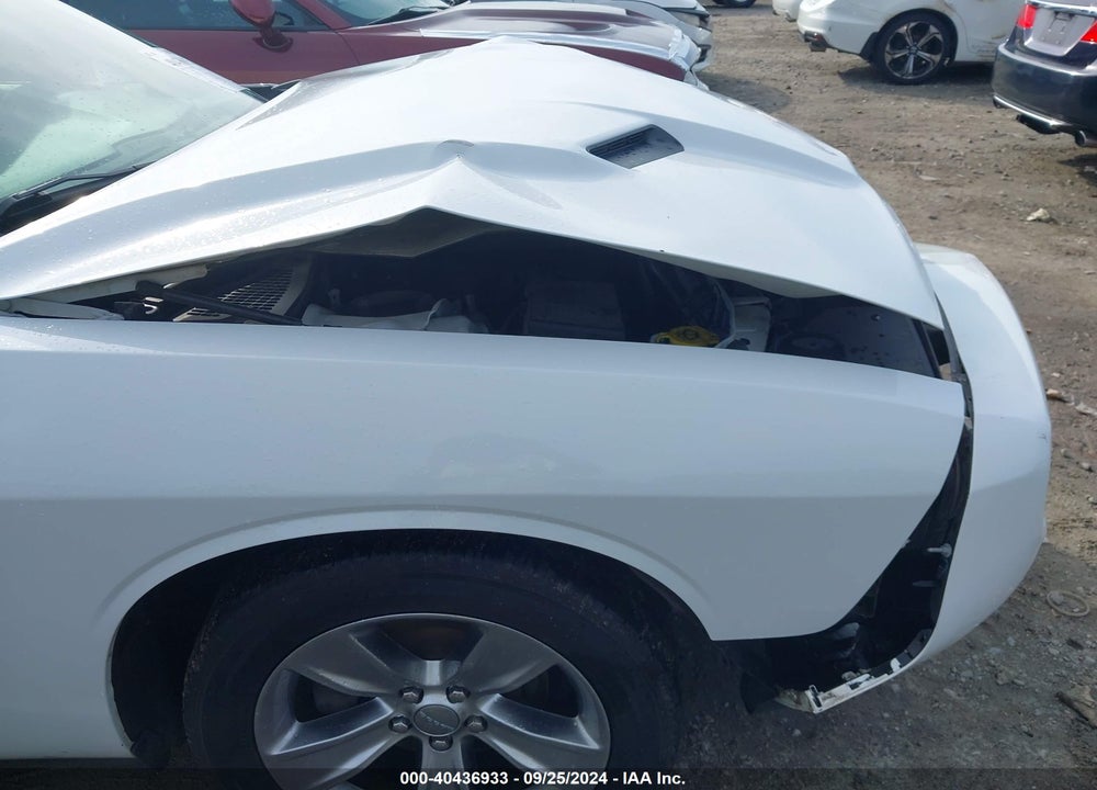 2018 DODGE CHALLENGER SXT VIN: 2C3CDZAGXJH128121