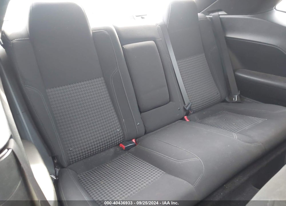 2018 DODGE CHALLENGER SXT VIN: 2C3CDZAGXJH128121