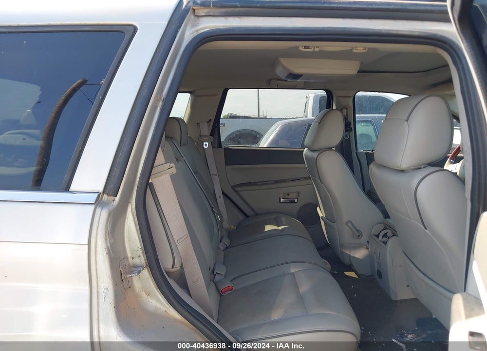 2008 JEEP GRAND CHEROKEE OVERLAND VIN: 1J8HS68238C208365