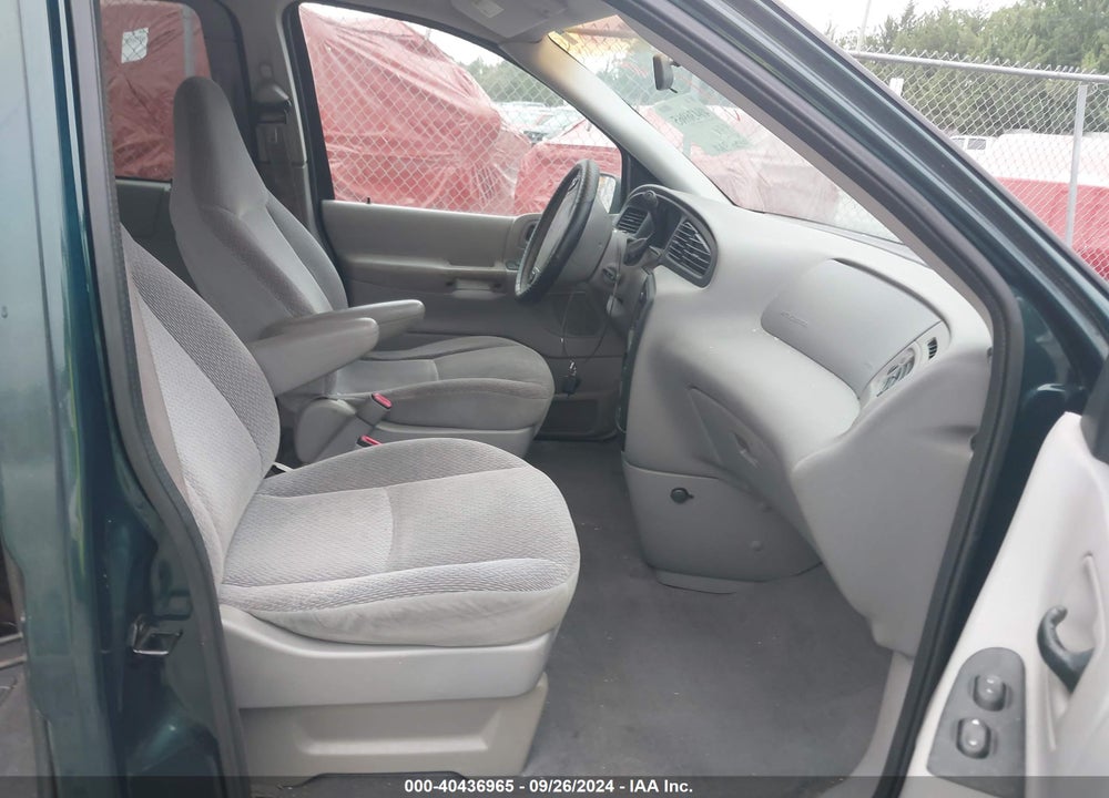 2000 FORD WINDSTAR LX VIN: 2FMZA5144YBB68345