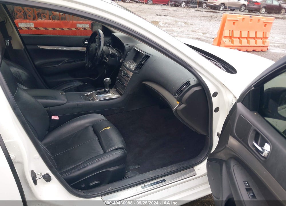 2011 INFINITI G37X VIN: JN1CV6AR0BM406325