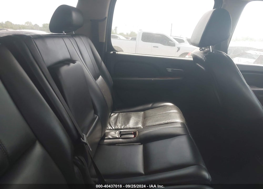 2007 CHEVROLET SUBURBAN 1500 LT VIN: 1GNFK16397J277320