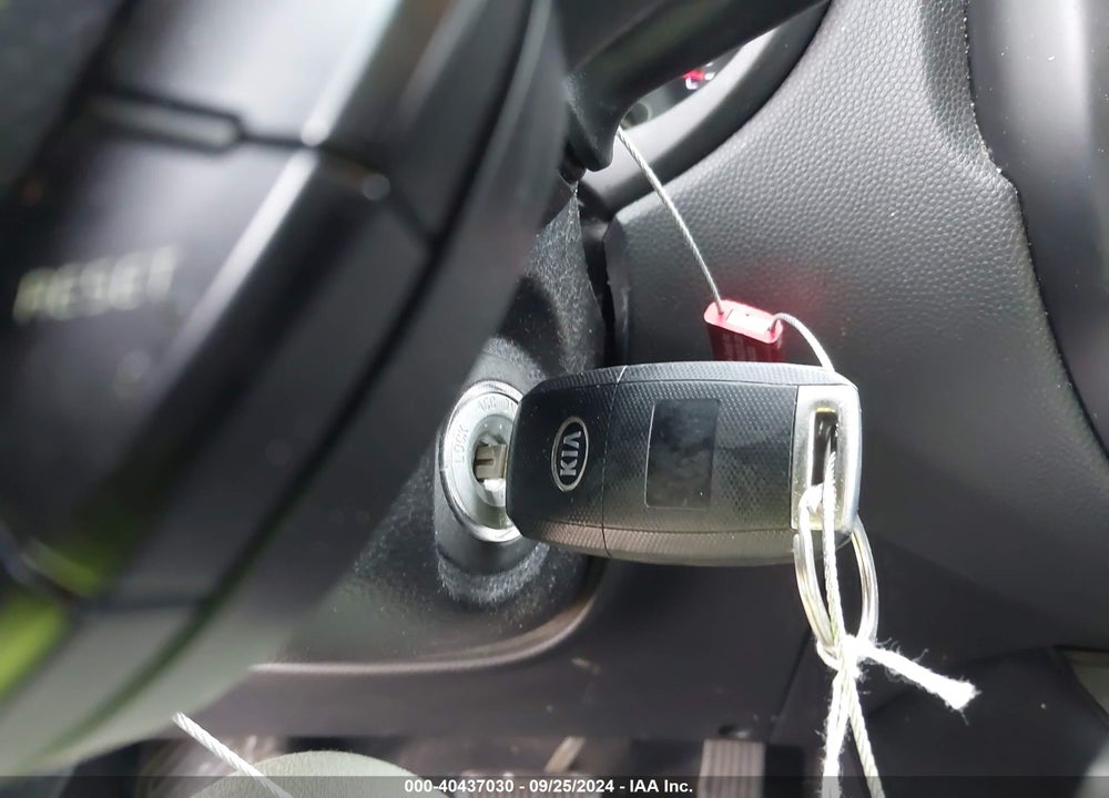 2014 KIA SOUL VIN: KNDJN2A27E7747613