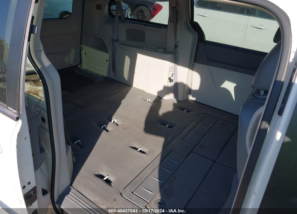 2010 CHRYSLER TOWN & COUNTRY TOURING VIN: 2A4RR5DX5AR137471