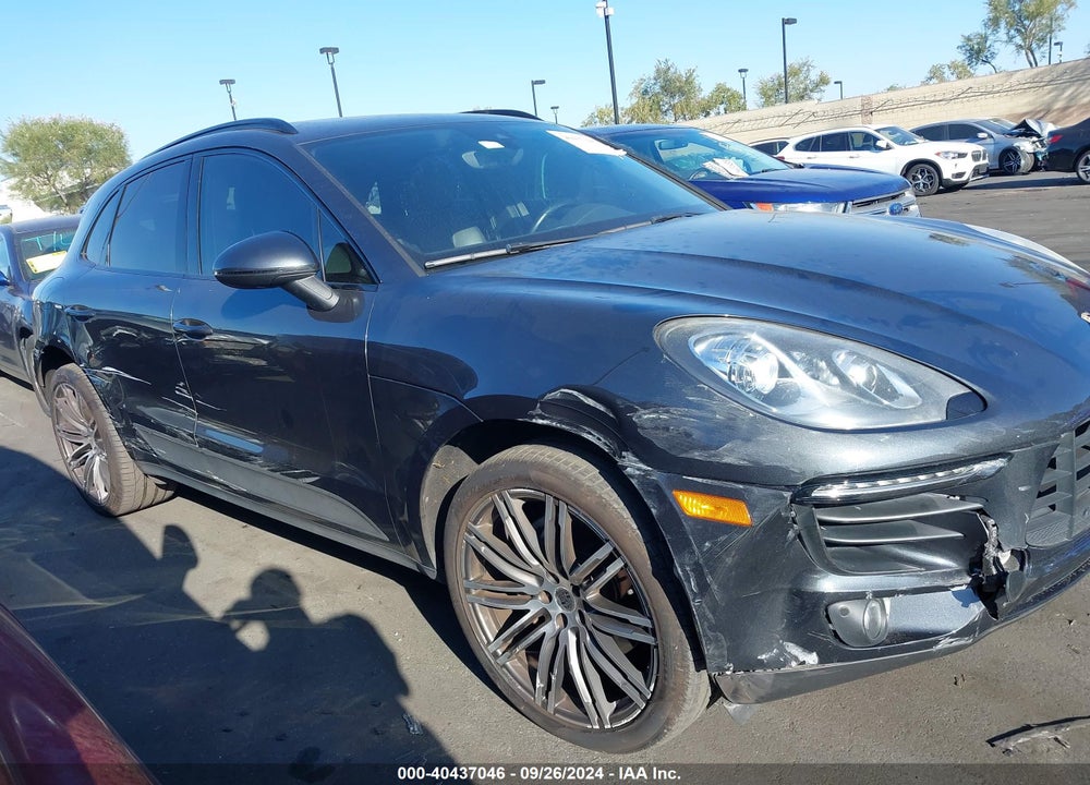 2017 PORSCHE MACAN S VIN: WP1AB2A58HLB10260