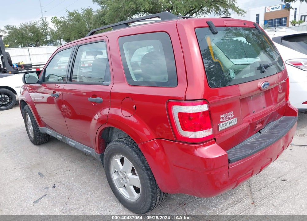 2010 FORD ESCAPE XLS VIN: 1FMCU0C74AKD16464