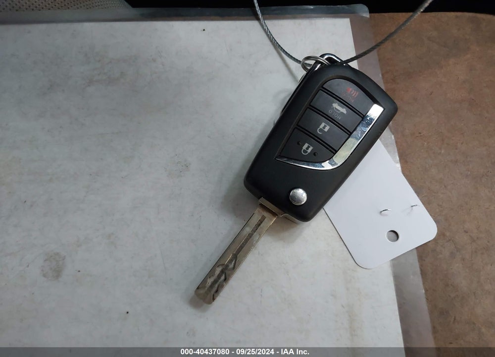 2021 TOYOTA COROLLA LE VIN: 5YFEPMAE0MP258906