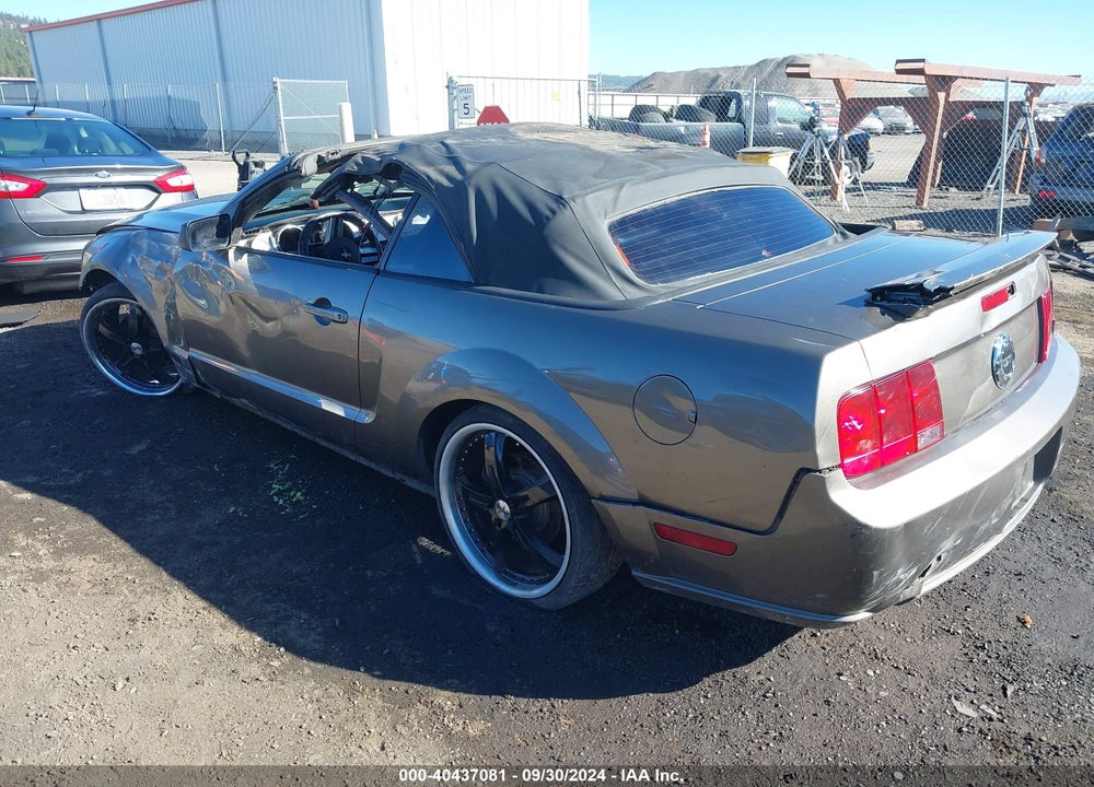 2005 FORD MUSTANG GT VIN: 1ZVHT85H355237967
