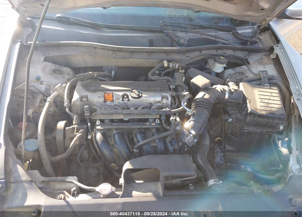 2009 HONDA ACCORD 2.4 LX-P VIN: 1HGCP26449A177030