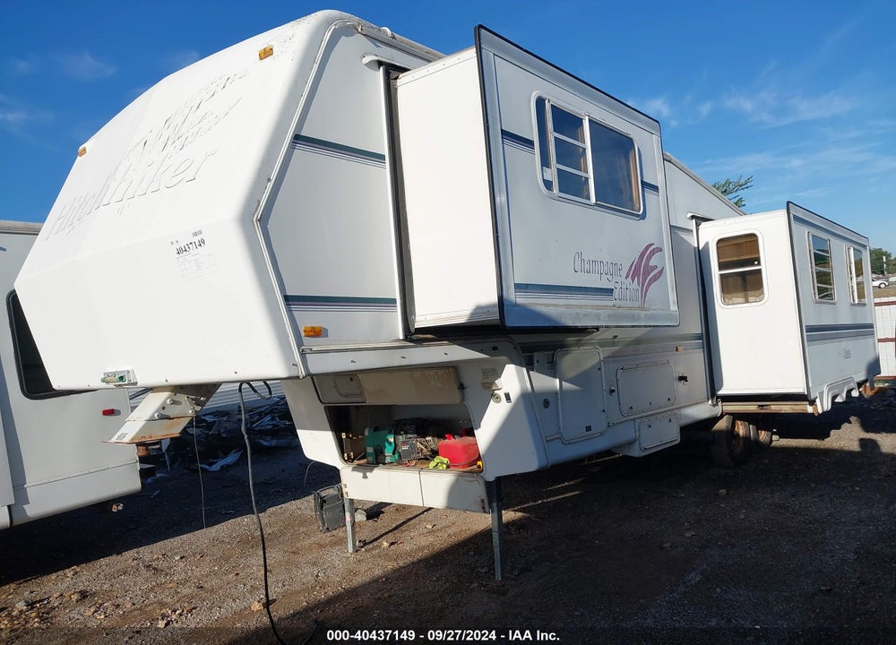 1995 NU-WA HITCHHIKER II LS DLX VIN: 1NW32CR05SA048499