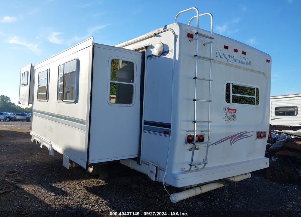 1995 NU-WA HITCHHIKER II LS DLX VIN: 1NW32CR05SA048499