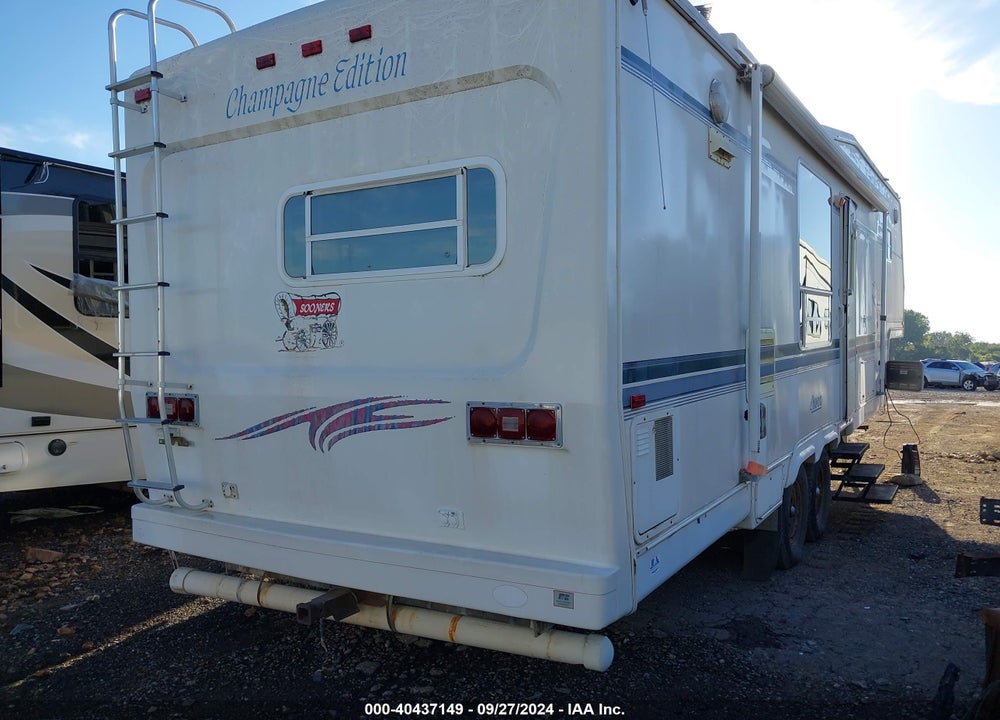 1995 NU-WA HITCHHIKER II LS DLX VIN: 1NW32CR05SA048499