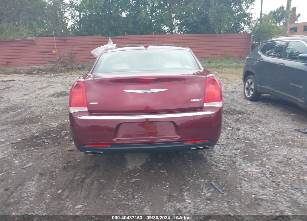 2017 CHRYSLER 300 VIN: 2C3CCARG4HH512396