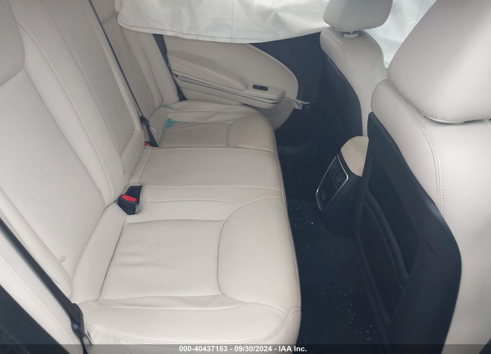 2017 CHRYSLER 300 VIN: 2C3CCARG4HH512396