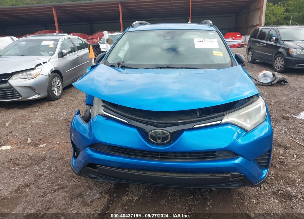 2018 TOYOTA RAV4 LE VIN: 2T3ZFREV1JW465429