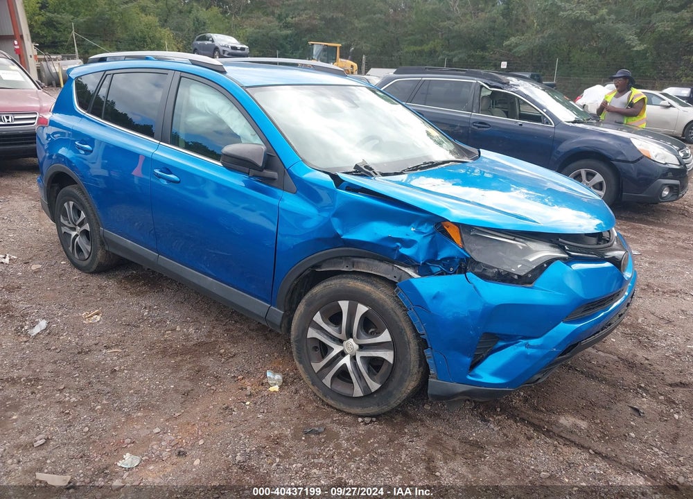 2018 TOYOTA RAV4 LE VIN: 2T3ZFREV1JW465429